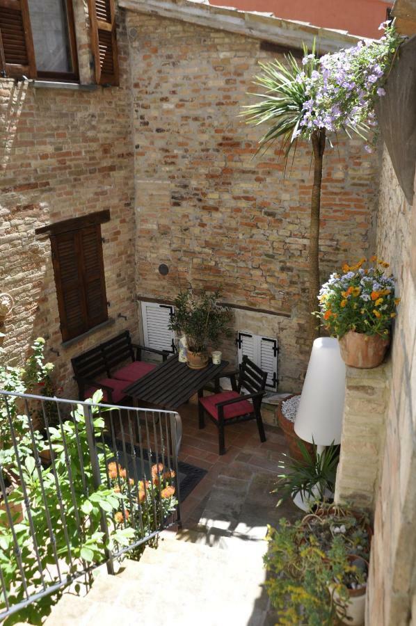 B&B Albornoz Ουρμπίνο Εξωτερικό φωτογραφία